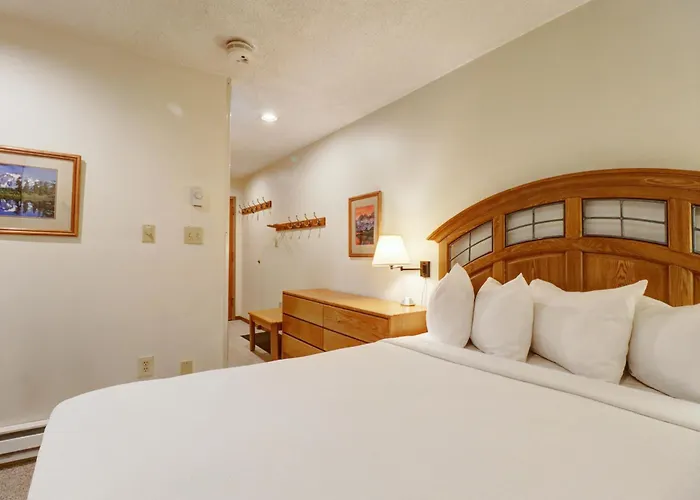 Vs741 Village Square Apartment
